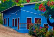 Logo Casa Azul na beira do rio